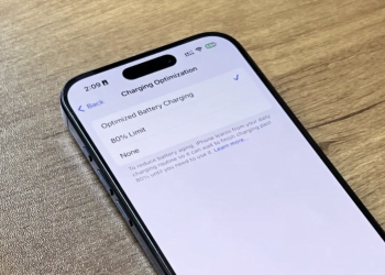 Có nên sử dụng tính năng sạc pin tối ưu hóa trên iPhone? (Ảnh: BGR)