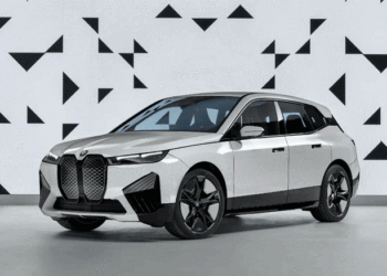 Ô tô đổi màu: Những bí ẩn công nghệ đằng sau triển vọng cho ngành công nghiệp xe hơi - Ảnh 1